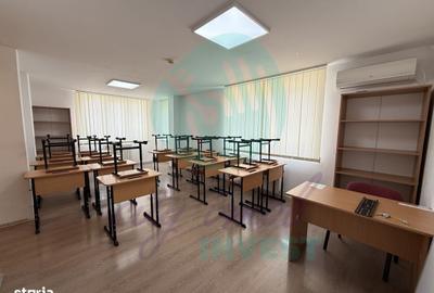 Casă cu 4 camere în Banu Manta