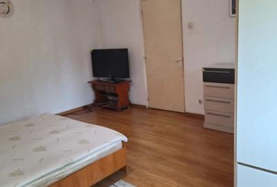 Garsonieră decomandată în Brazda lui Novac