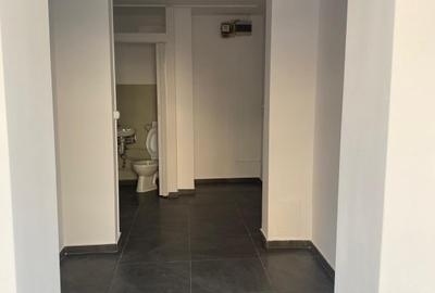Spațiu comercial, de 15 mp, în Decebal