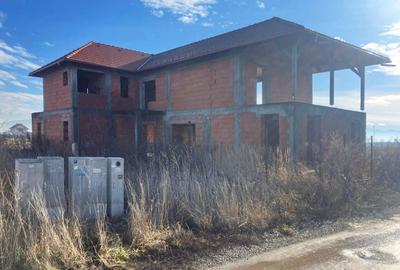Casă individuală cu 5 camere cu Canalizare în Hărman - 1