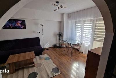 Apartament cu 3 camere decomandat în Moșilor
