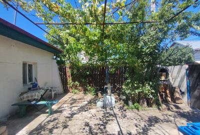 Casă cu 4 camere cu Teren 250 Mp în Central