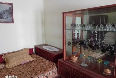 Casă cu 4 camere cu Teren 60 Mp în Central - 8