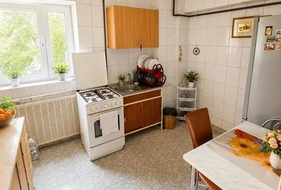 Apartament cu 4 camere decomandat în Sebastian