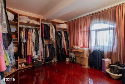 Casă cu 4 camere cu Teren 750 Mp în Central