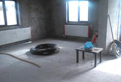 Casă cu Teren 1093 Mp în Central - 4