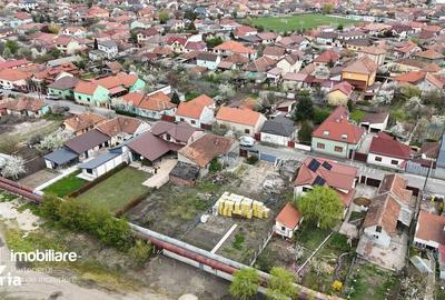 Casă cu 4 camere cu Teren 633 Mp în Grădiște