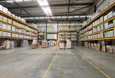 Spațiu industrial, de 2,700 mp, în Uverturii - 3