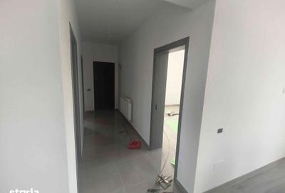 Casă cu 5 camere cu Teren 400 Mp în Domnești