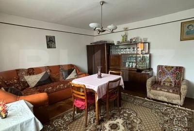 Apartament cu 4 camere decomandat, mobilat în Central
