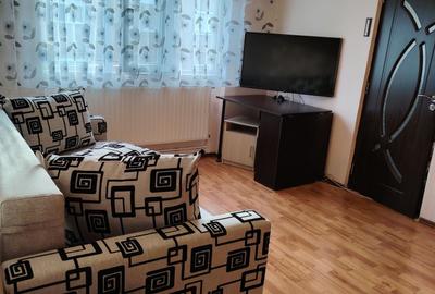 Apartament cu 3 camere semidecomandat în Nufărul - 1
