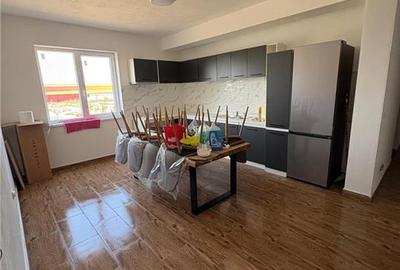 Apartament cu 8 camere semidecomandat în Petriș - 5