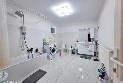 Casă cu 4 camere cu Teren 3000 Mp în Măgura