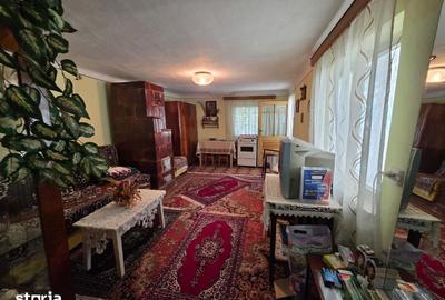 Casă cu 4 camere cu Teren 2000 Mp în Central - 9
