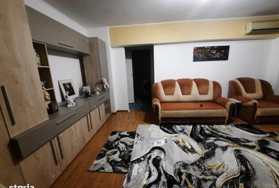 Apartament cu 2 camere decomandat în Tei