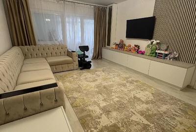Apartament cu 4 camere decomandat în Central