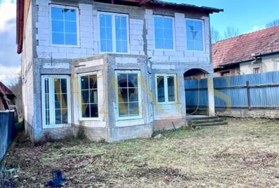 Casă cu 4 camere în Central - 6