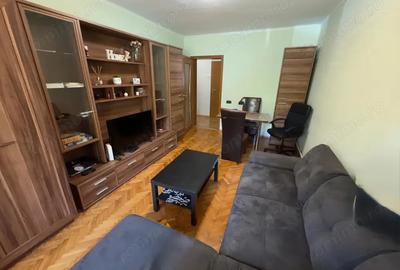 Apartament cu 2 camere decomandat în Medicină
