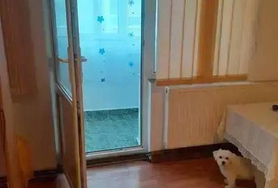 Apartament cu 4 camere, mobilat în Ultracentral