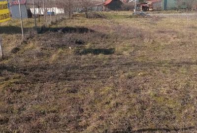 Teren de 2450 mp, în Oșorhei - 2
