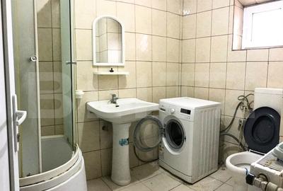 Casă cu 7 camere cu Teren 1023 Mp în Central - 8