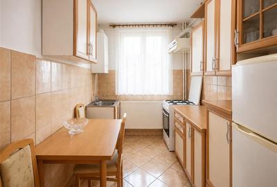 Apartament cu 2 camere semidecomandat, mobilat în Tractorul - 3