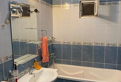 Apartament cu 3 camere decomandat, mobilat în C5 - 12