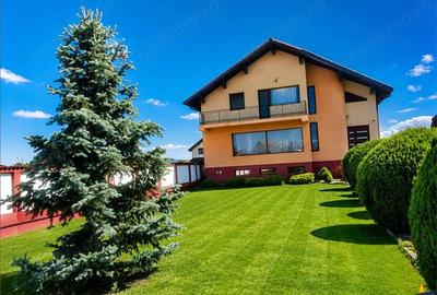 Casă cu 4 camere cu Teren 1547 Mp în Stupini - 1