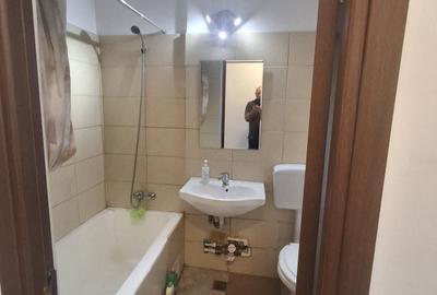 Apartament cu 3 camere semidecomandat în Central - 7