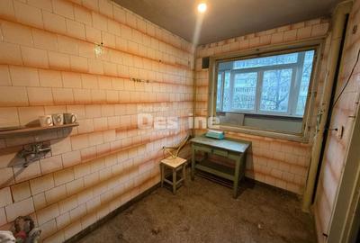 Apartament cu 3 camere semidecomandat în Crângași - 7