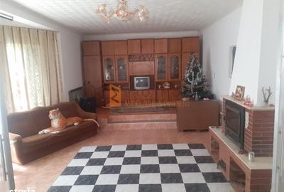 Casă cu 4 camere în Pleșcoi - 3
