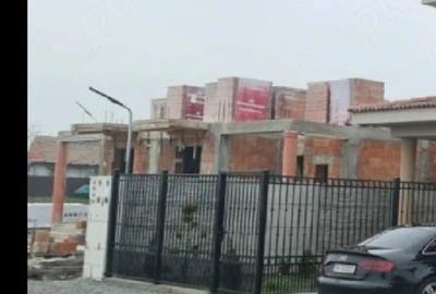 Casă cu Teren 530 Mp în Săcălaz