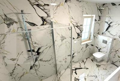 Casă cu 10 camere cu Teren 898 Mp în Central