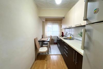 Garsonieră decomandată, mobilată în Rogerius