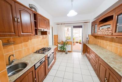 Apartament cu 4 camere decomandat în Bâlc - 3