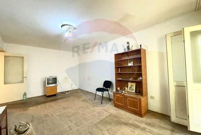 Apartament cu 2 camere decomandat în ICIL - 10