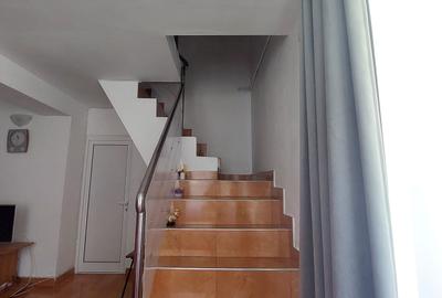 Casă cu 5 camere cu Garaj în Izvoru Muntelui - 8