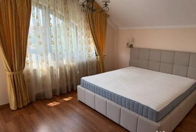 Casă cu 5 camere cu Teren 450 Mp în Central