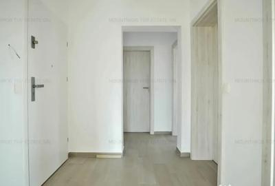 Apartament cu 3 camere decomandat în Cristian - 2