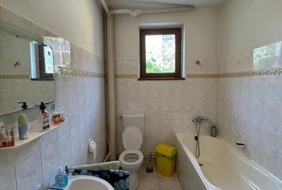 Casă individuală cu 5 camere cu Canalizare în Central - 11