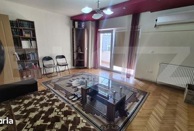 Apartament cu 3 camere în Dămăroaia