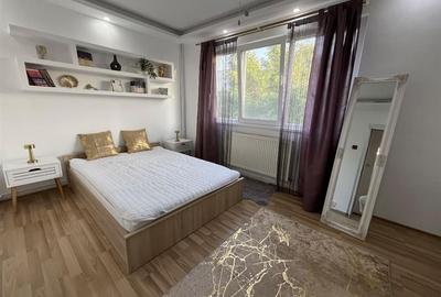Apartament cu 2 camere semidecomandat în Podu Roș