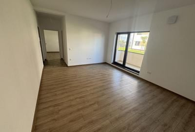 Apartament cu 7 camere decomandat în Sânpetru