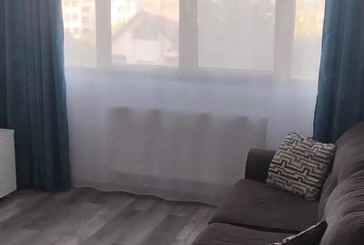 Apartament cu 2 camere decomandat în Valea Adâncă