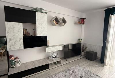 Apartament cu 2 camere decomandat în Craiovei