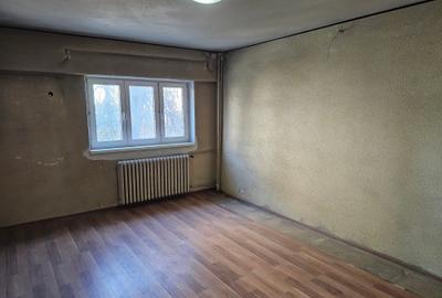 Apartament cu 3 camere decomandat în 1 Mai - 6