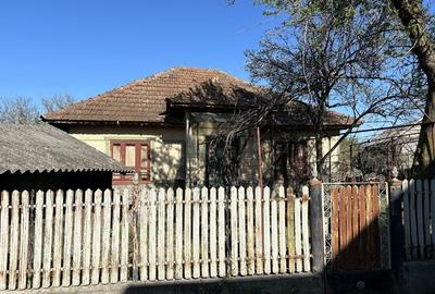 Casă cu 5 camere cu Teren 2000 Mp în Bălțești - 2