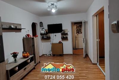 Apartament cu 3 camere semidecomandat în Dunărea