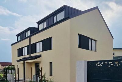 Casă individuală cu 5 camere cu Teren 227 Mp în Central