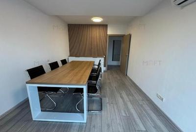Apartament cu 2 camere semidecomandat, mobilat în P-ța Victoriei